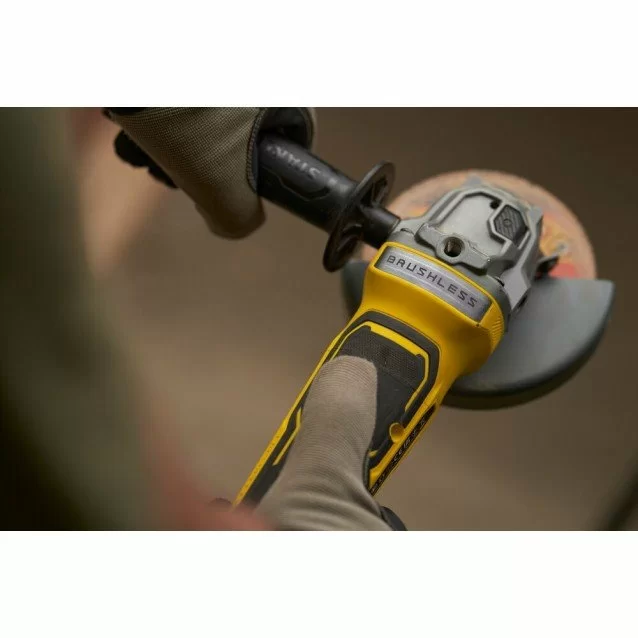 Polizor unghiular cu motor fara perii Stanley Fatmax SFMCG700B-XJ, 18 V, compatibil cu acumulator, 125mm - SOLO