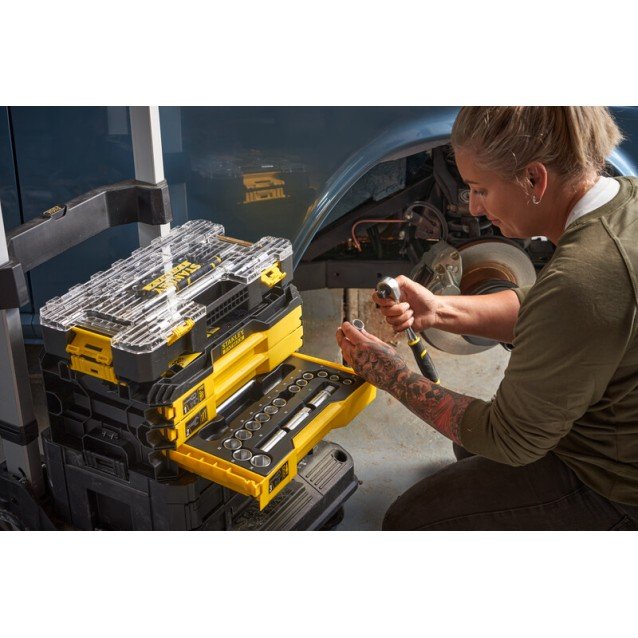 Kit 3 sertare 126 piese STANLEY FATMAX FMMT98107-1, 1/4 si 1/2 inch, conectivitate PRO-STACK , clichet bi-material 120 dinti, tubulare lungi, chei fixe, design durabil, maner pliabil Kit 3 sertare 126 piese STANLEY FATMAX FMMT98107-1, 1/4 si 1/2 inch, conectivitate PRO-STACK , clichet bi-material 120 dinti, tubulare lungi, chei fixe, design durabil, maner pliabil