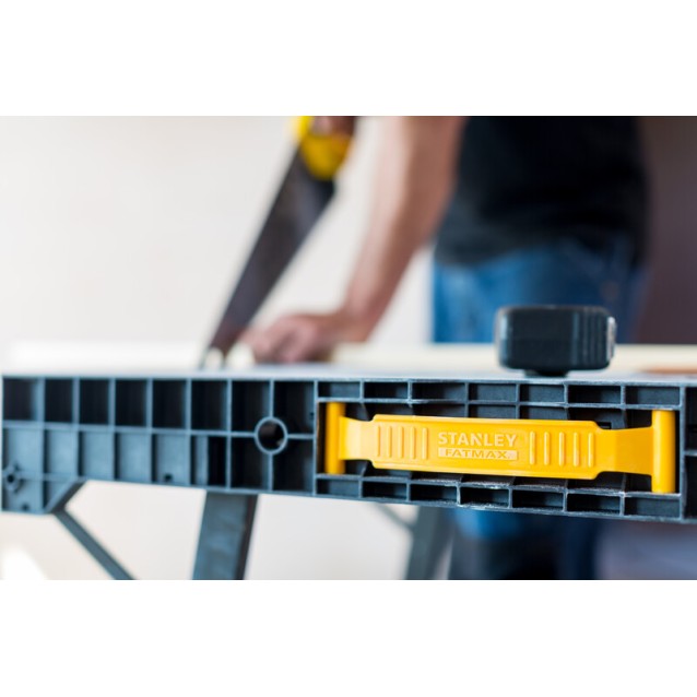 Masa de lucru pliabila Stanley FatMax Express FMST1-75672, capacitate maxima 450 kg, suprafata de lucru 85 x 61 cm pentru o varietate de aplicatii Masa de lucru pliabila Stanley FatMax Express FMST1-75672, capacitate maxima 450 kg, suprafata de lucru 85 x 61 cm pentru o varietate de aplicatii