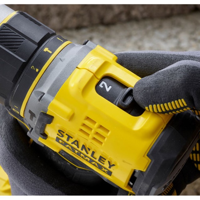 Masina de gaurit si insurubat cu percutie Stanley Fatmax V20 SFMCD721D2K-QW, 80 Nm, 2 x acumulatori 2.0 Ah, incarcator, valiza transport Masina de gaurit si insurubat cu percutie Stanley Fatmax V20 SFMCD721D2K-QW, 80 Nm, 2 x acumulatori 2.0 Ah, incarcator, valiza transport