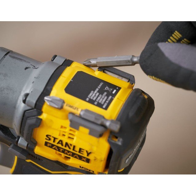 Masina de insurubat cu impact cu acumulator 18V Stanley Fatmax SFMCF830B-XJ V20, motor fara perii, prindere hexagon 1/4, 203 Nm, livrata fara acumulator si incarcator