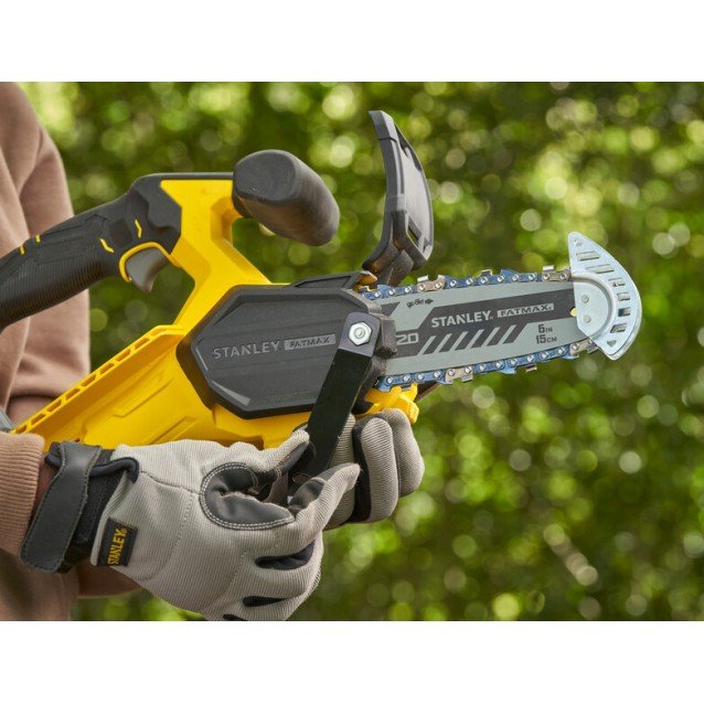Fierastrau cu lant cu acumulator 18V Stanley Fatmax SFMCPS415D1-QW, lama 15cm, 1 acumulator x 2.0 ah si incarcator Fierastrau cu lant cu acumulator 18V Stanley Fatmax SFMCPS415D1-QW, lama 15cm, 1 acumulator x 2.0 ah si incarcator