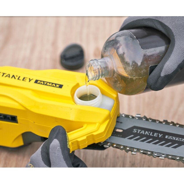 Fierastrau emondor cu acumulator 18V Stanley SFMCPS720M1-QW, motor fara perii, lama 20 cm, inaltime max. de taiere 4.5 m, livrat cu 1 x acumulator de 4.0 Ah si incarcator Fierastrau emondor cu acumulator 18V Stanley SFMCPS720M1-QW, motor fara perii, lama 20 cm, inaltime max. de taiere 4.5 m, livrat cu 1 x acumulator de 4.0 Ah si incarcator