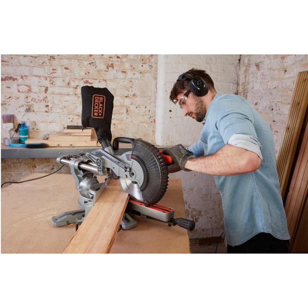 Ferastrau circular Black Decker BES700-QS - Fierastraie circulare ...