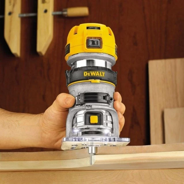 Masina de frezat verticala DeWalt D26200-QS