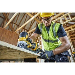 Ferastrau vertical DeWalt DCS335NT - SOLO Ferastrau vertical DeWalt DCS335NT - SOLO