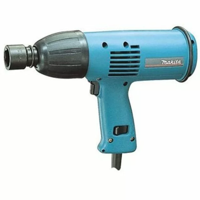 Masina de insurubat cu impact Makita 6905H