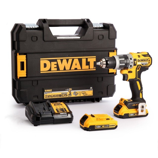 Masina compacta de gaurit cu percutie cu acumulator 18V DeWalt DCD796D2-QW, motor fara perii, cuplu 70 Nm, 2 x acumulator 2.0 Ah, incarcator si valiza transport Masina compacta de gaurit cu percutie cu acumulator 18V DeWalt DCD796D2-QW, motor fara perii, cuplu 70 Nm, 2 x acumulator 2.0 Ah, incarcator si valiza transport