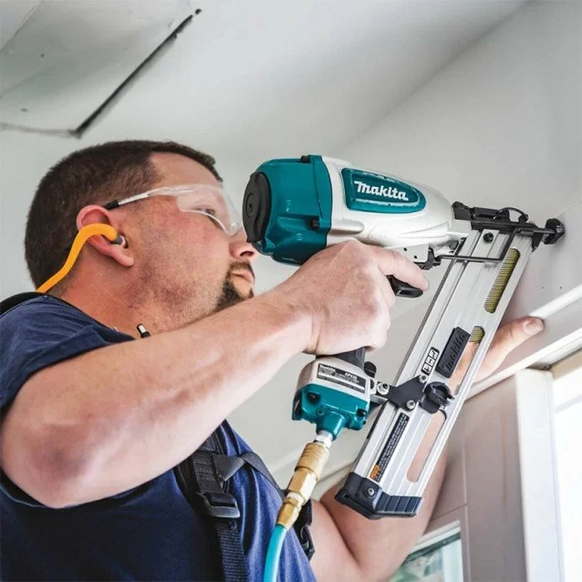 Pistol pneumatic de impuscat cuie cu jumatate de cap Makita AF635