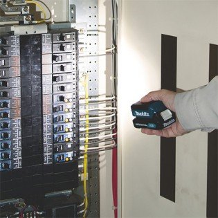 Lanternă cu leduri cu acumulator Makita DEAML103 - SOLO Lanternă cu leduri cu acumulator Makita DEAML103 - SOLO