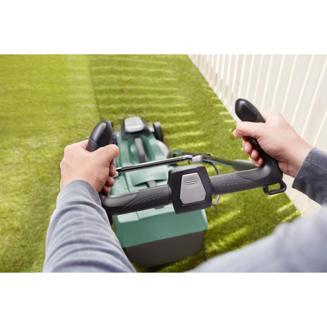 Masina de tuns gazonul cu acumulatori Bosch CityMower 18 Masina de tuns gazonul cu acumulatori Bosch CityMower 18